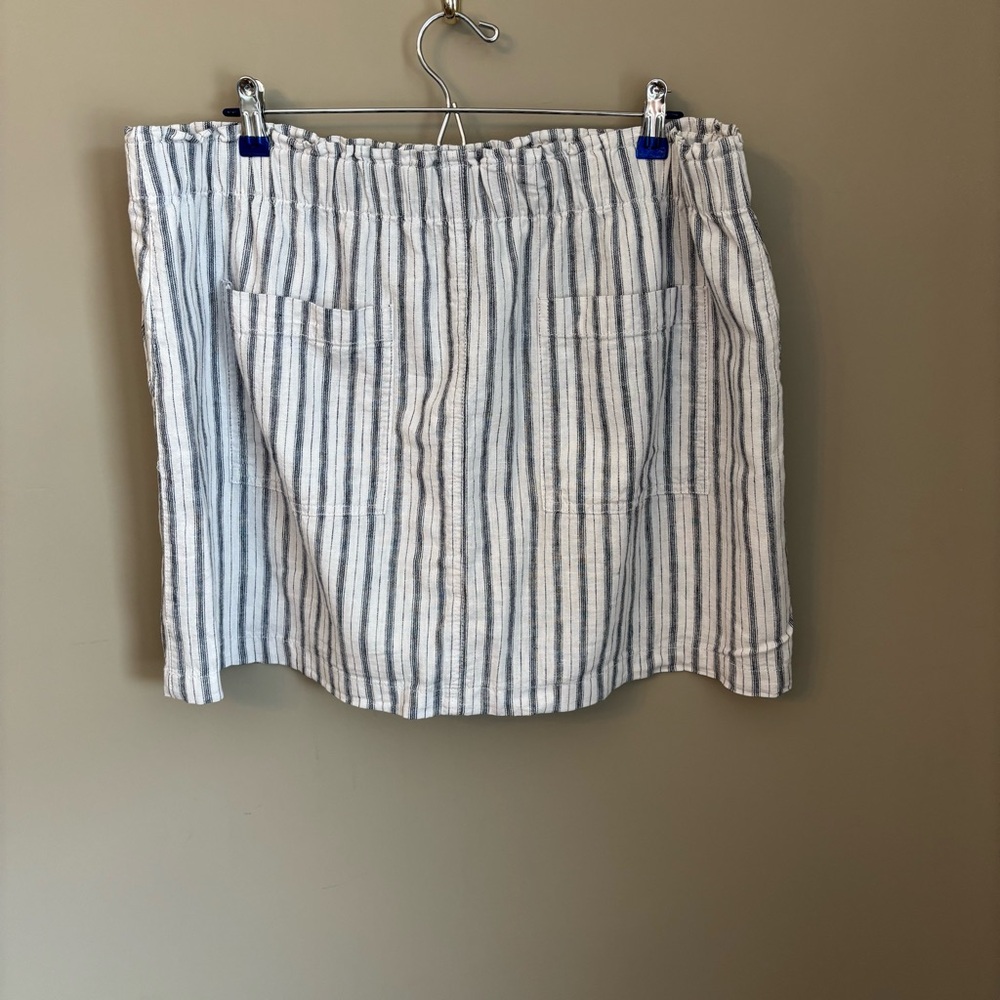 LOFT Striped Button-Front Mini Skirt - White & Blue - Picture 2 of 8